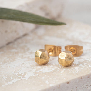 You added <b><u>Mini Meteorite Stud Earrings</u></b> to your cart.