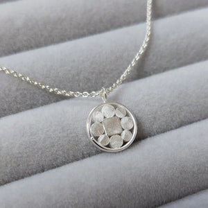 You added <b><u>Pendant, Elizabeth Disc</u></b> to your cart.