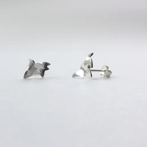 You added <b><u>Tiny Garland Studs</u></b> to your cart.